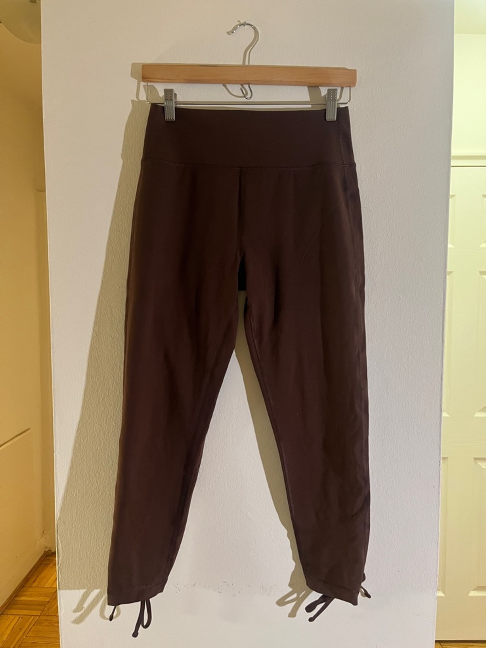 Outdoor Voices dark brown capris